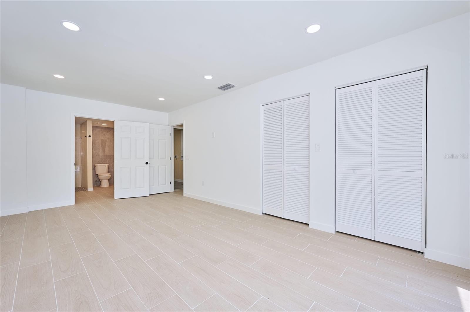 3500 ORCHID DR