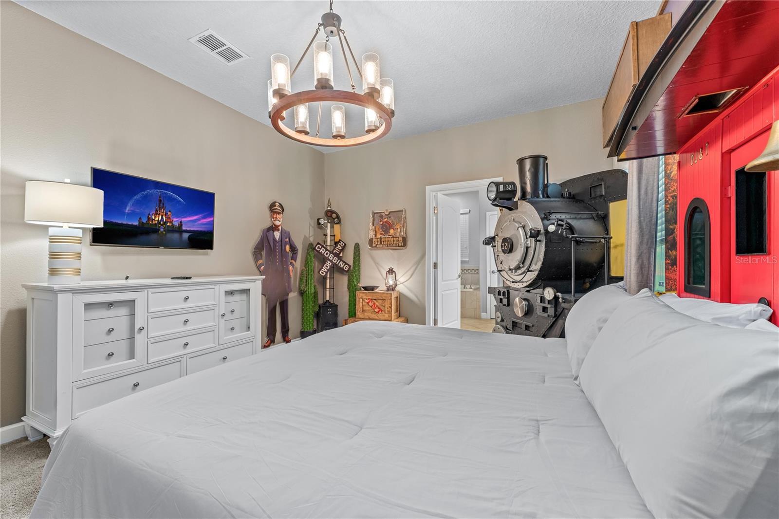9158 WEDGE DR