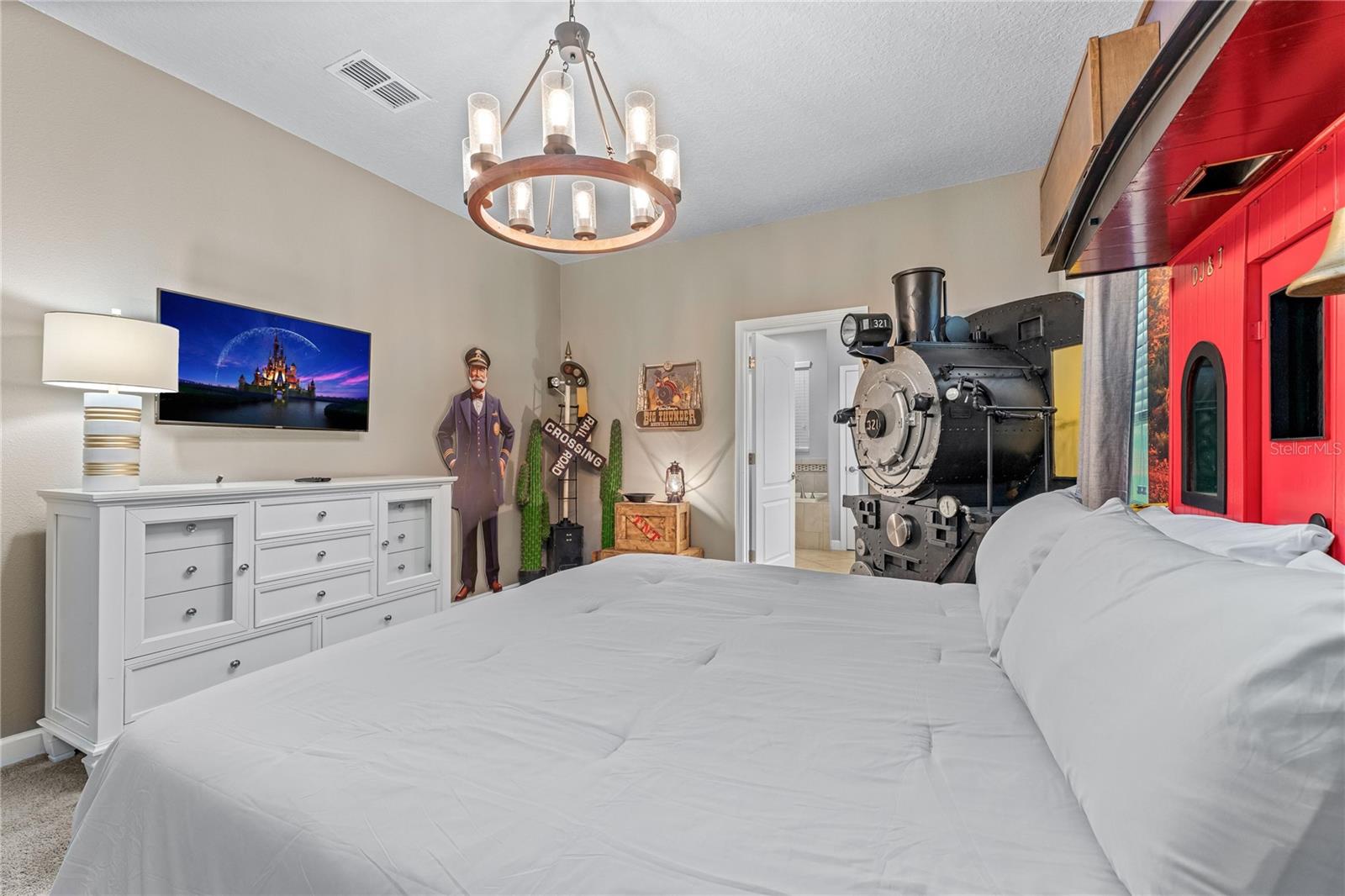 9158 WEDGE DR