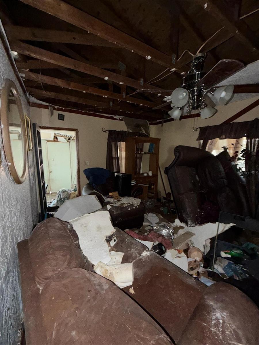 702 E OHIO ST