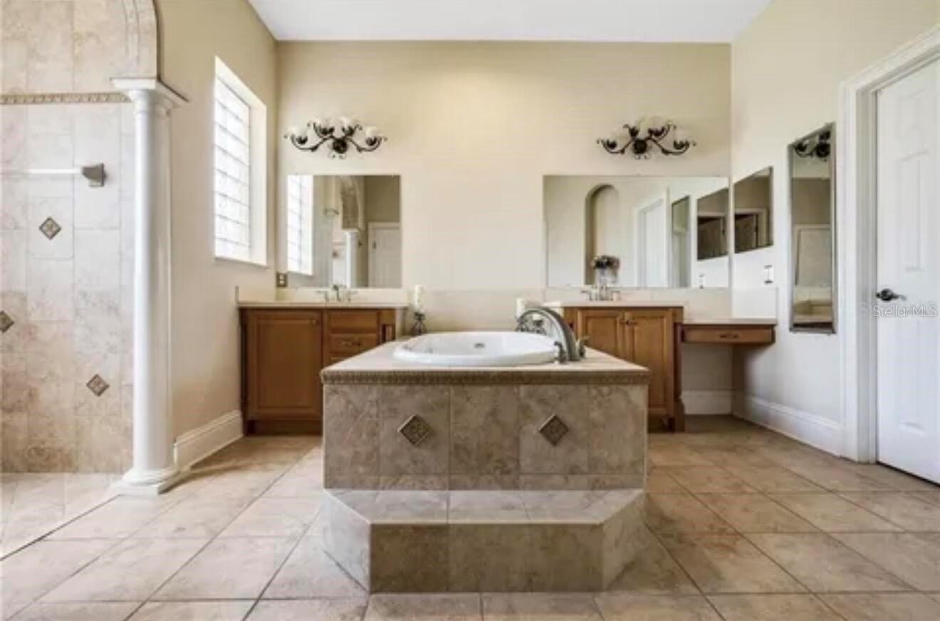 2120 BUNKER VIEW CT