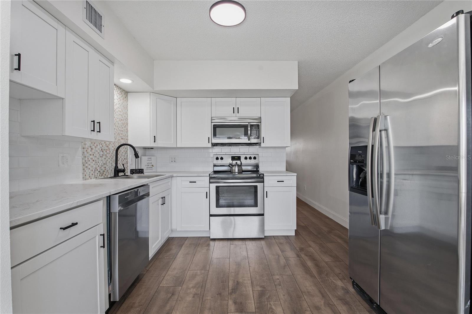 2257 WORLD PARKWAY BLVD W #61