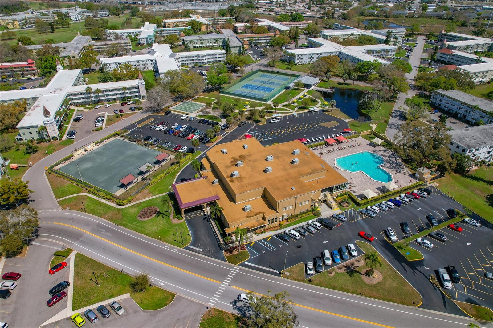 2257 WORLD PARKWAY BLVD W #61