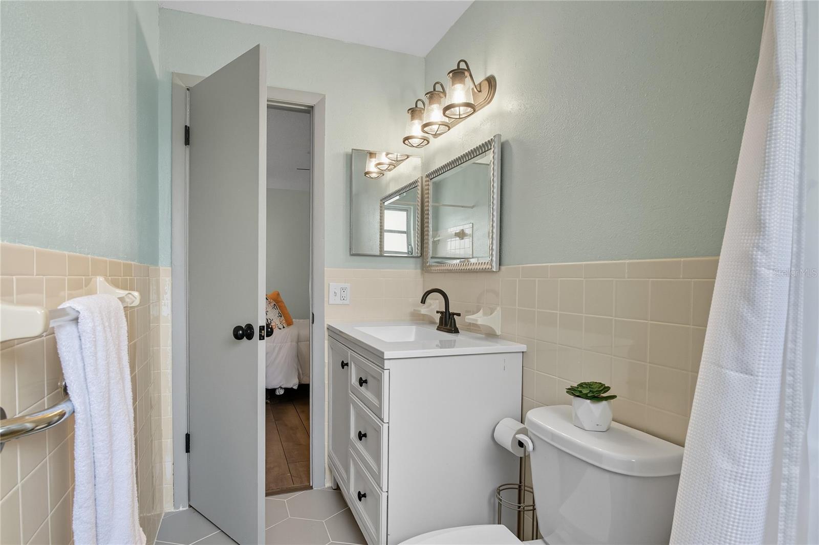 2257 WORLD PARKWAY BLVD W #61