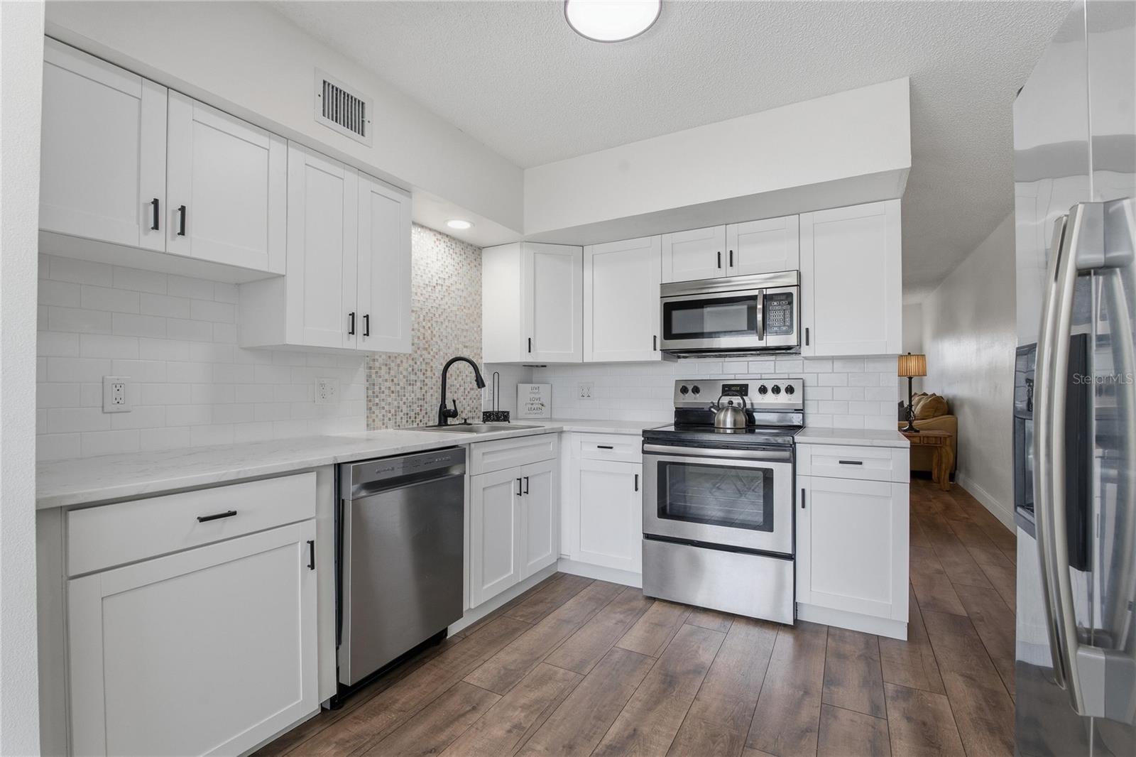 2257 WORLD PARKWAY BLVD W #61