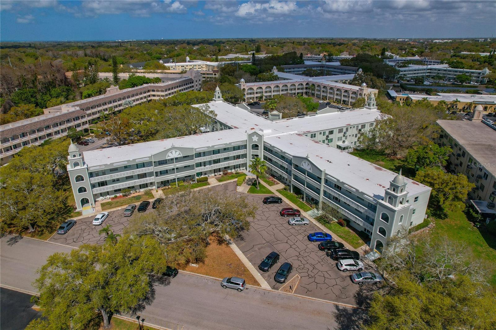2257 WORLD PARKWAY BLVD W #61