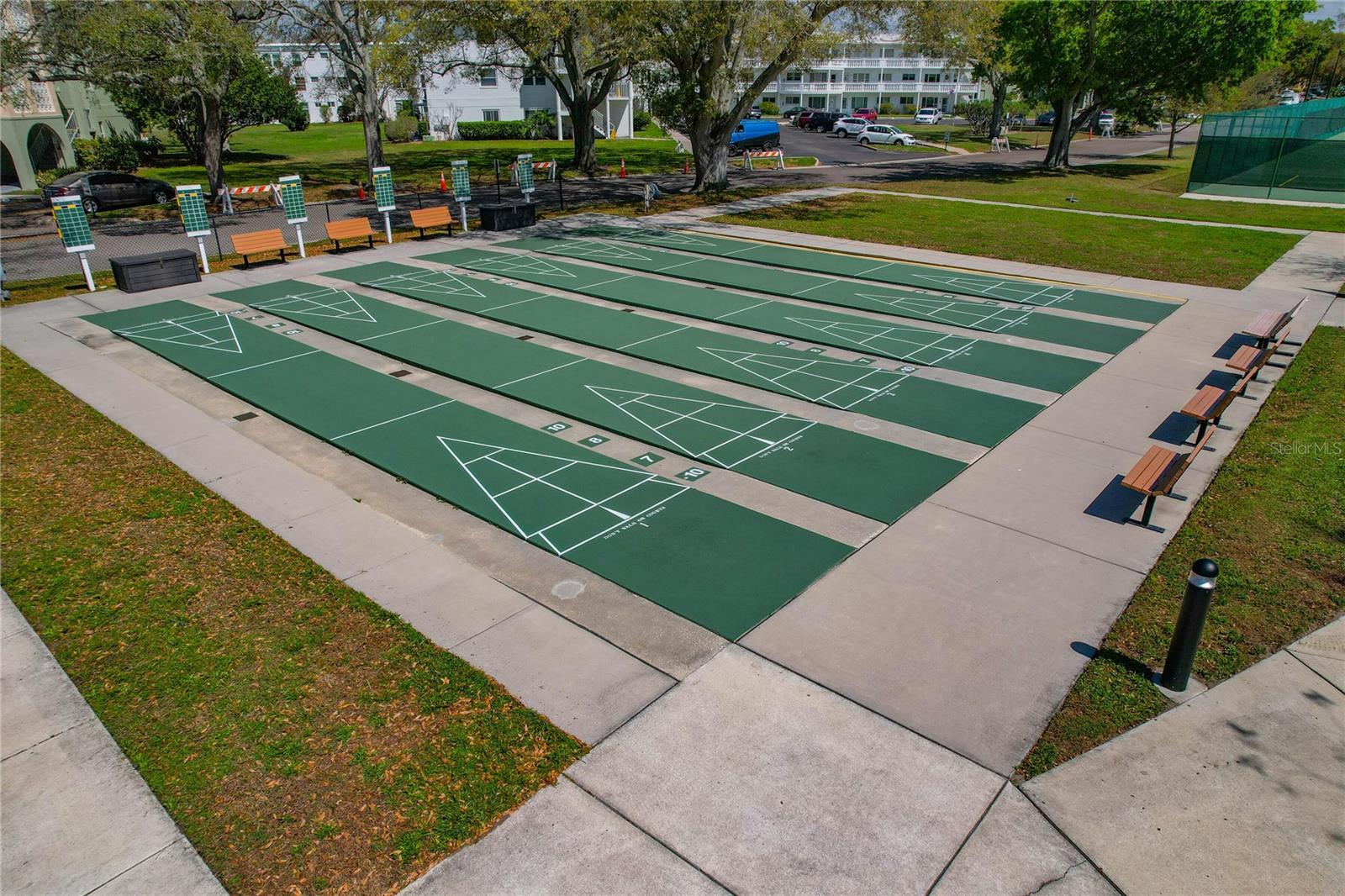 2257 WORLD PARKWAY BLVD W #61