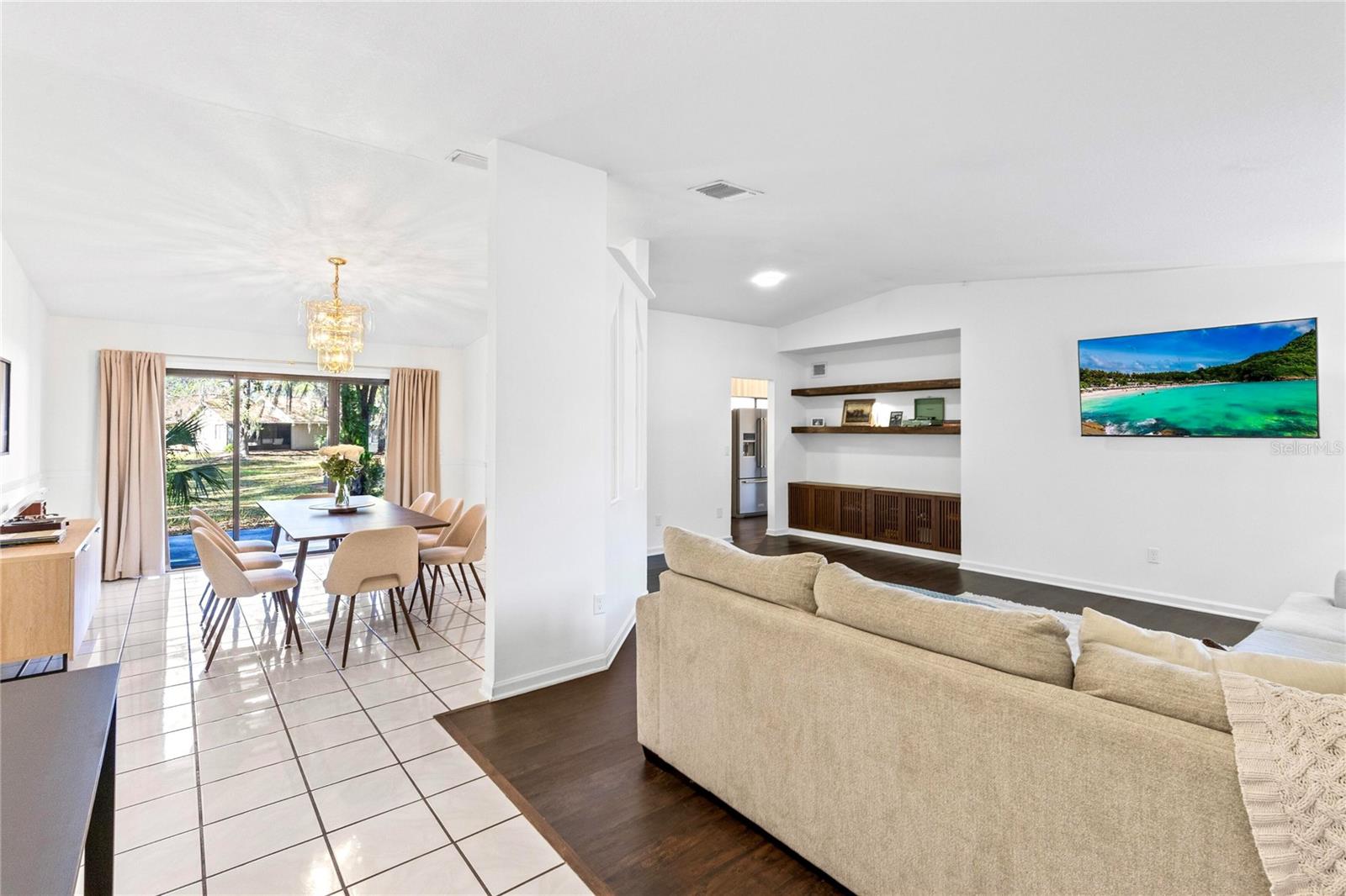710 BRIARWOOD DR