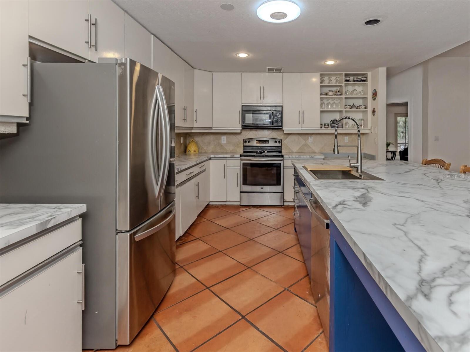 2602 FIRETREE LN
