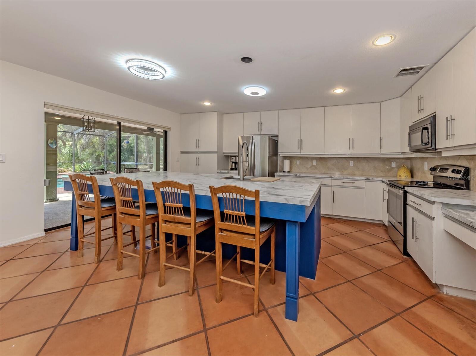 2602 FIRETREE LN