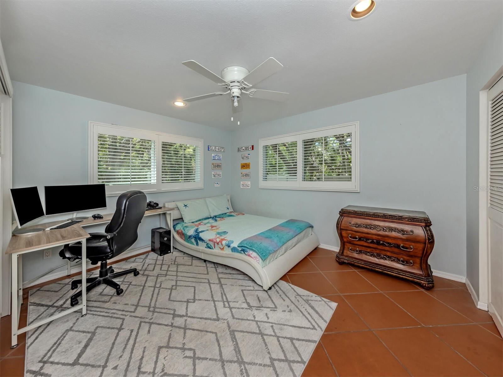 2602 FIRETREE LN