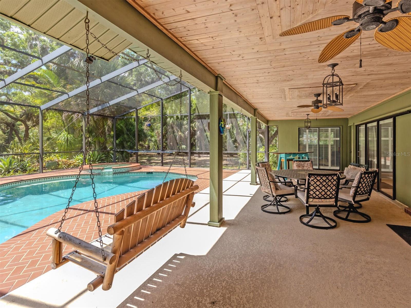 2602 FIRETREE LN
