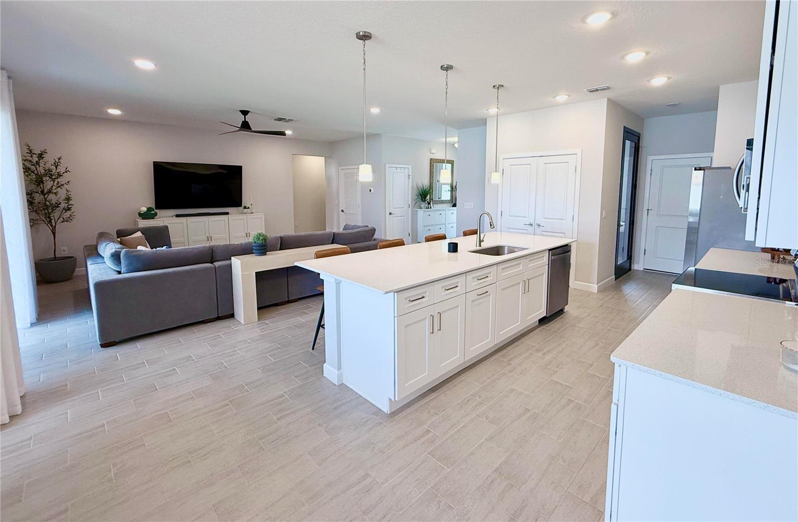 61 BEAUFORD LN