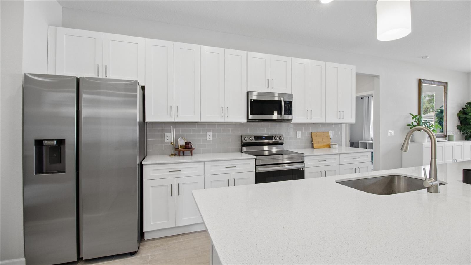 61 BEAUFORD LN