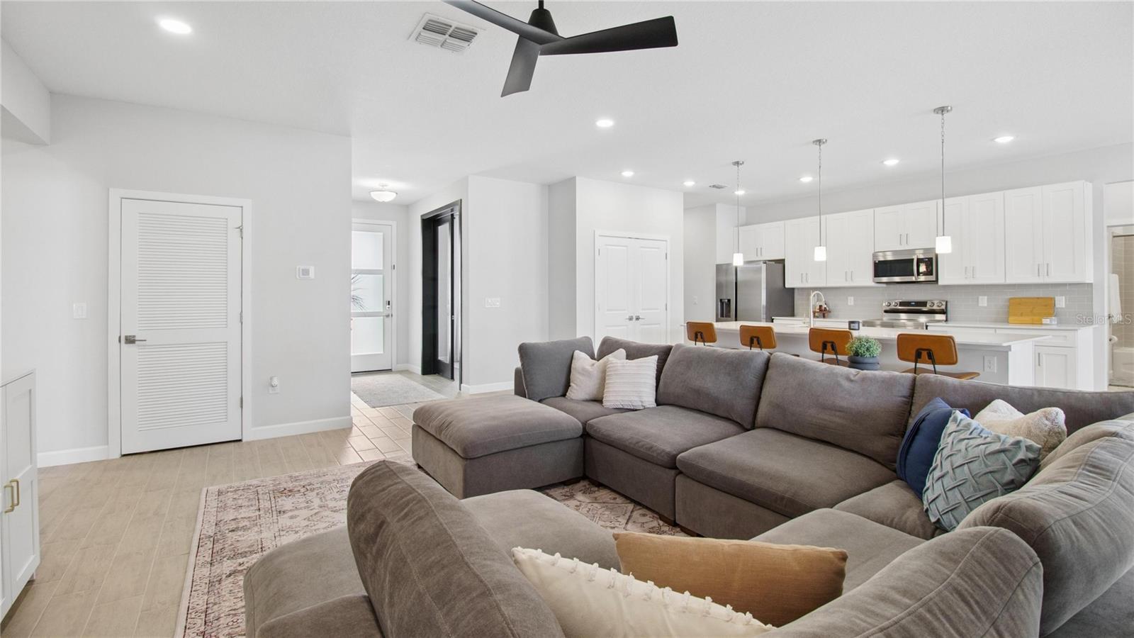 61 BEAUFORD LN