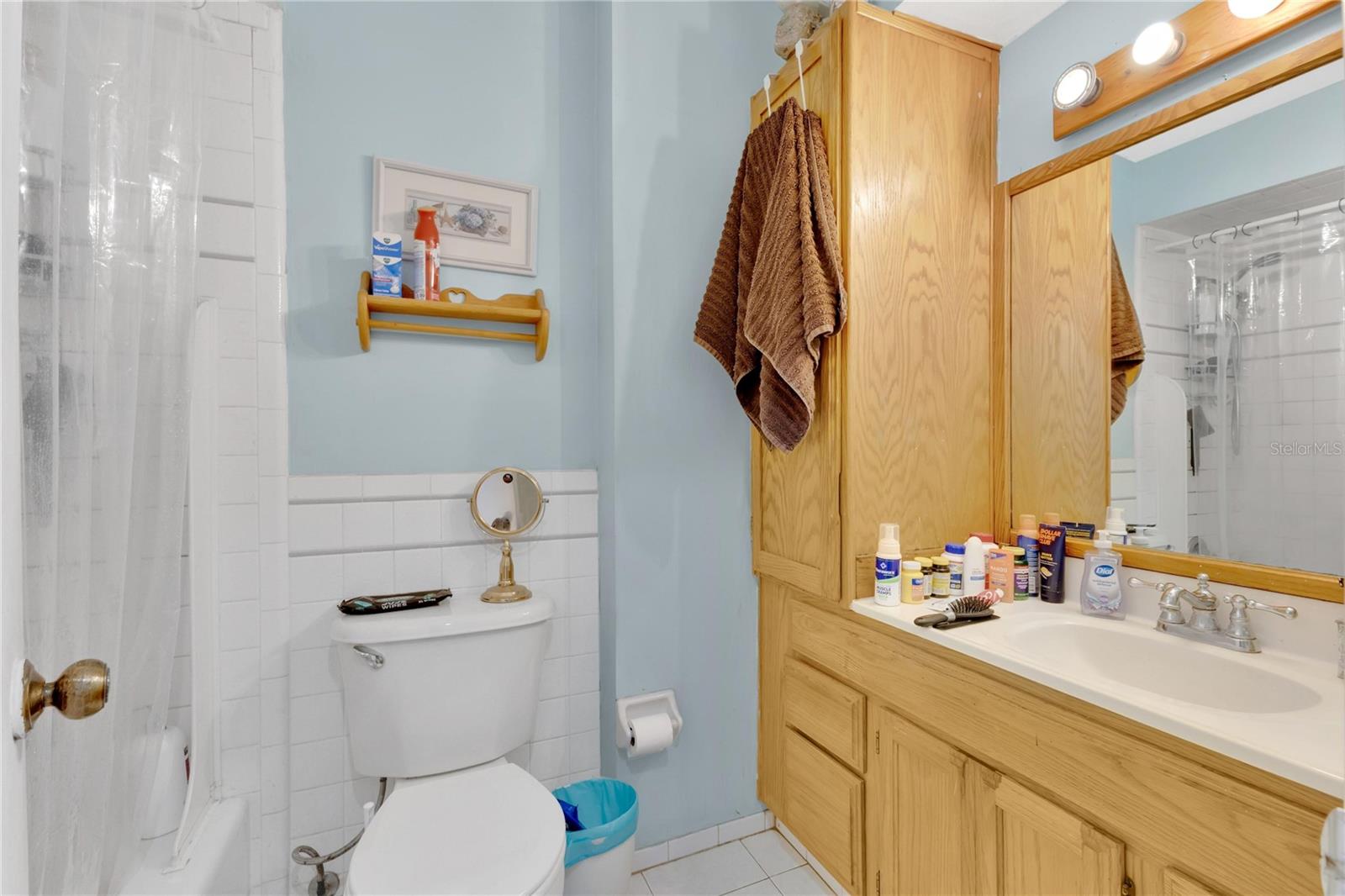 112 SANDBURG LN