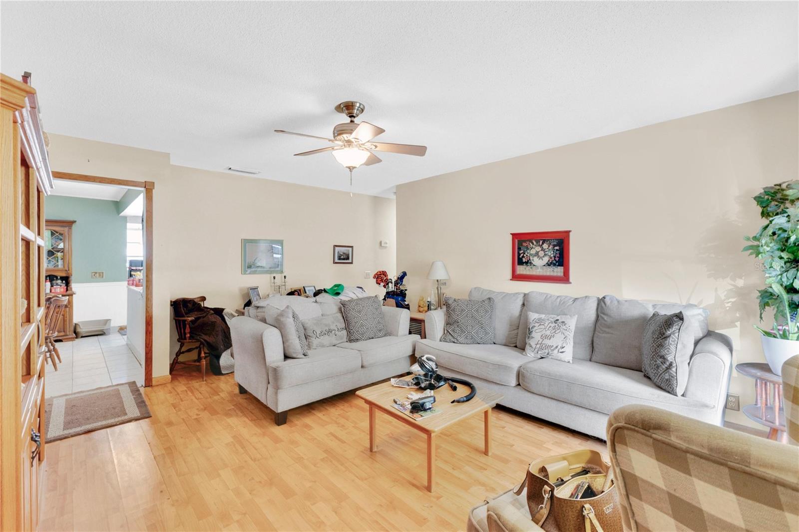 112 SANDBURG LN