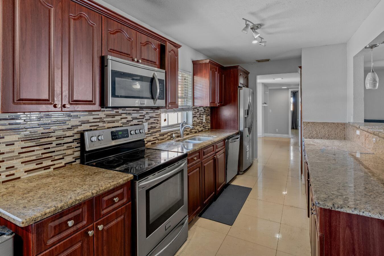 6023 ELDORADO DR