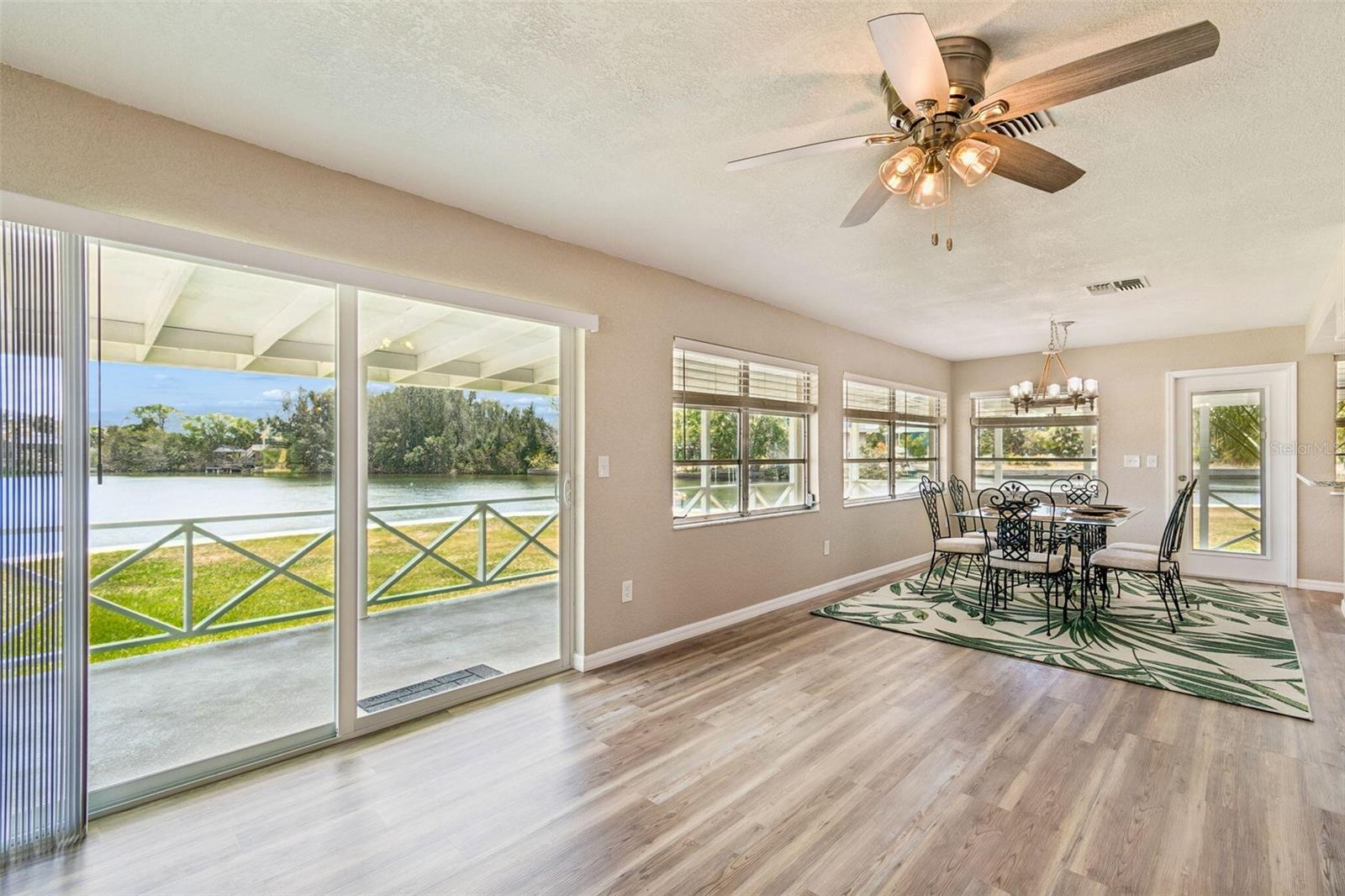 14539 COFFEY LN