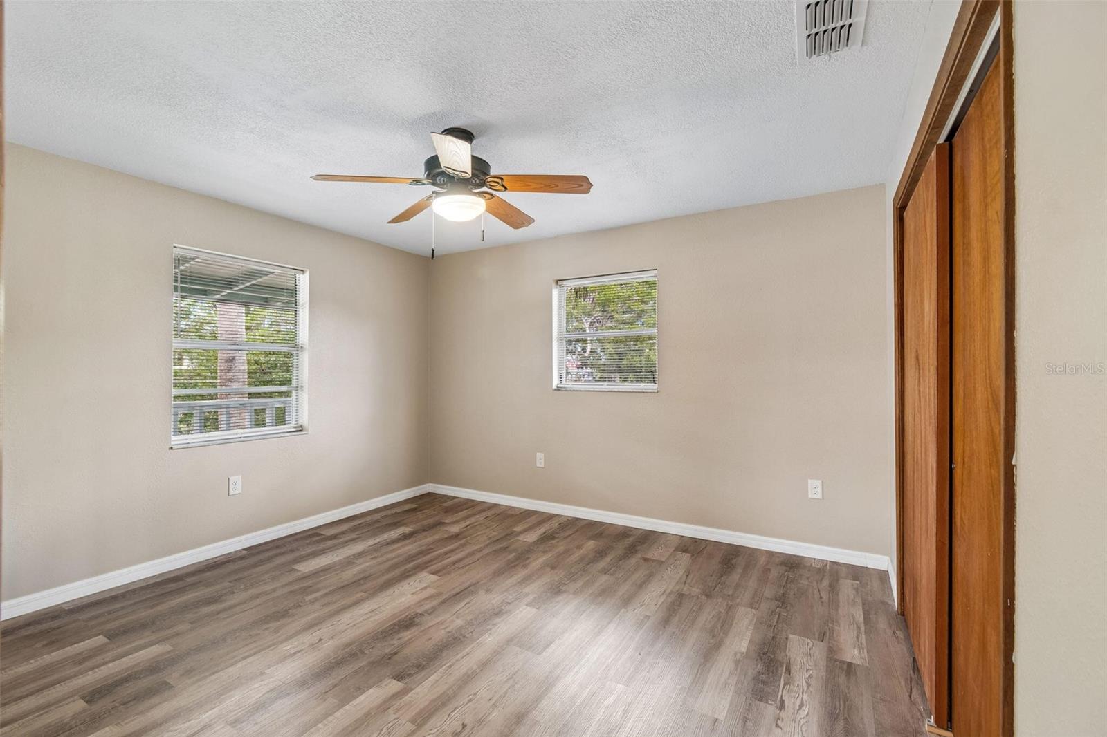 14539 COFFEY LN