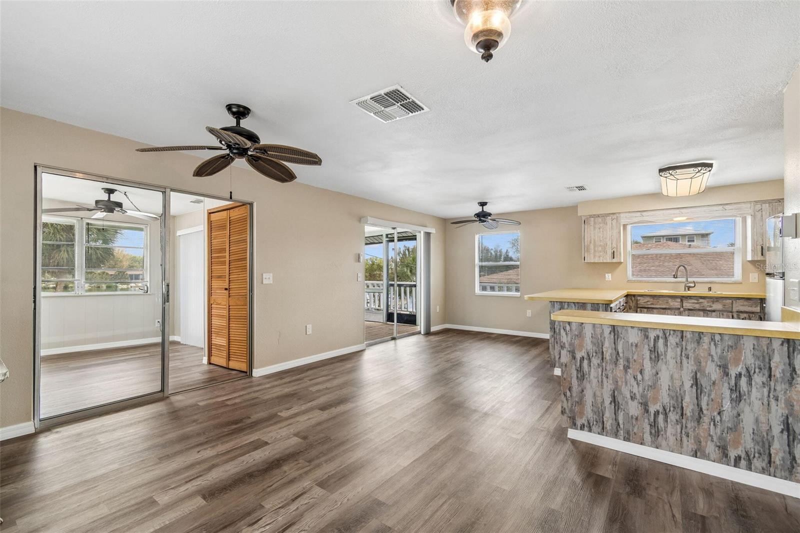 14539 COFFEY LN