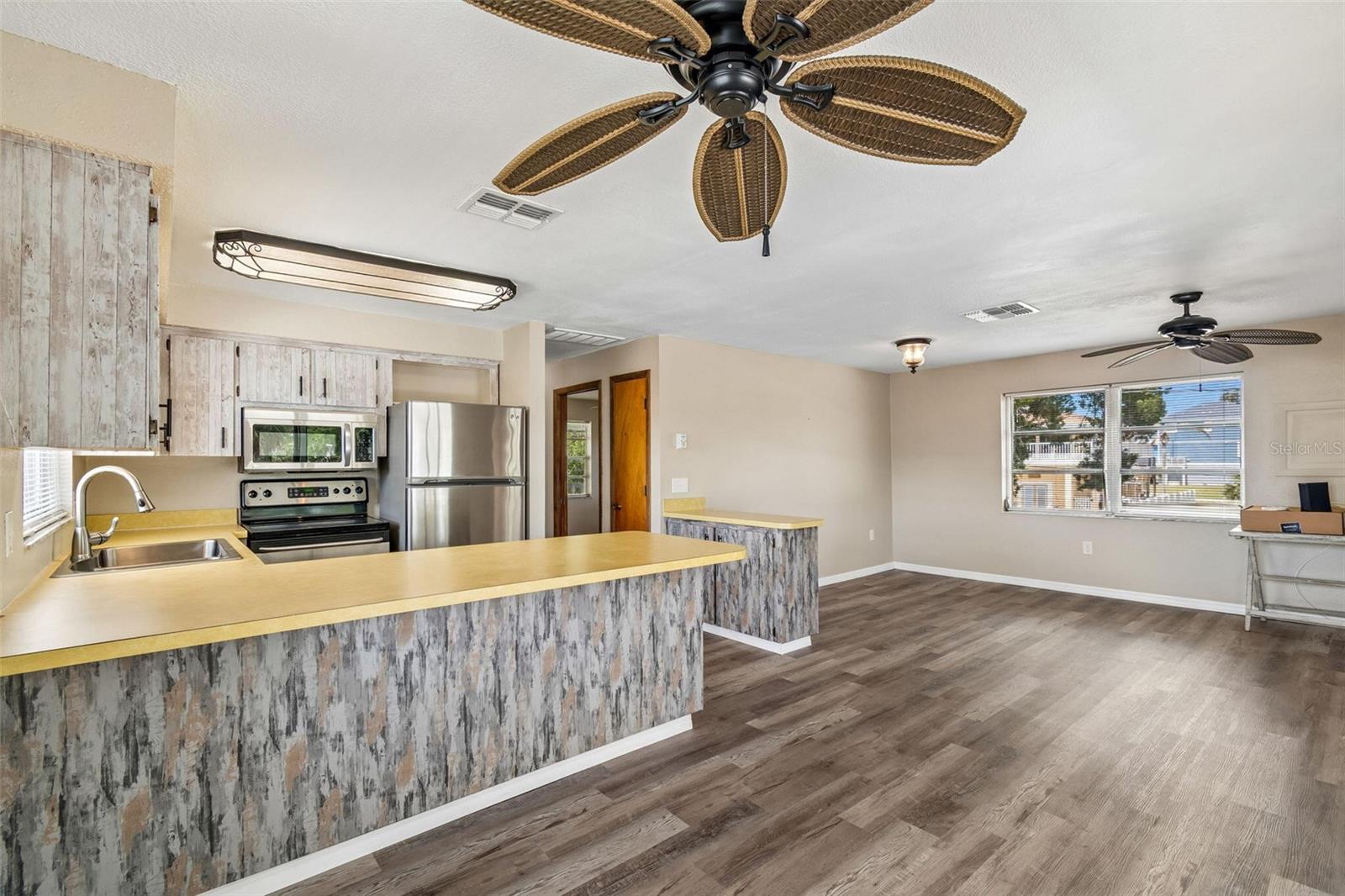 14539 COFFEY LN