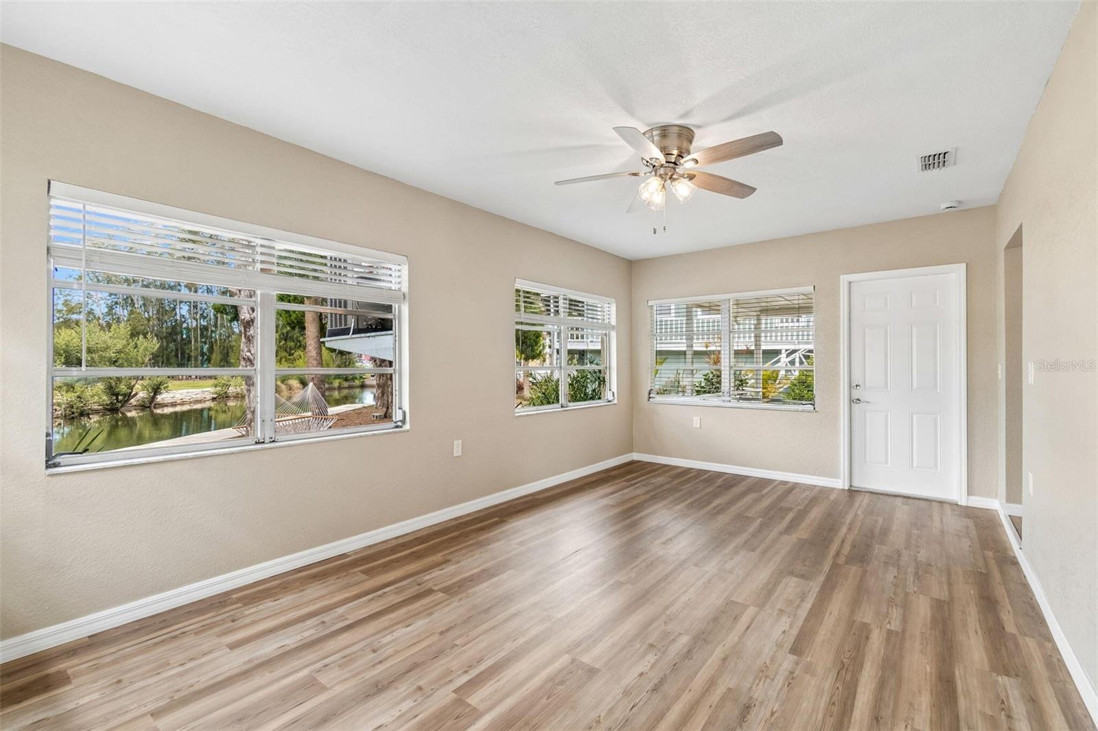 14539 COFFEY LN