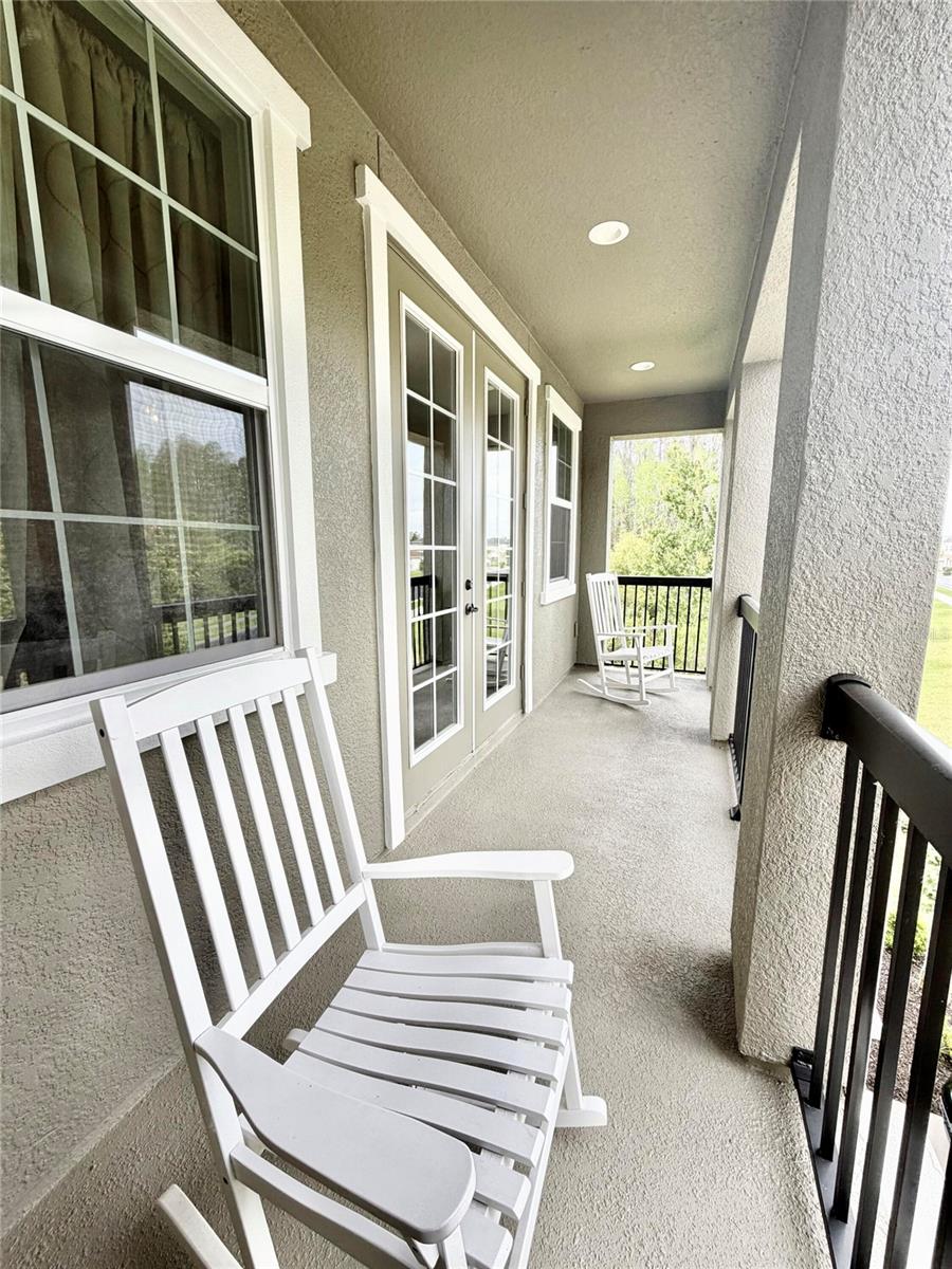 1879 WHITEWILLOW DR