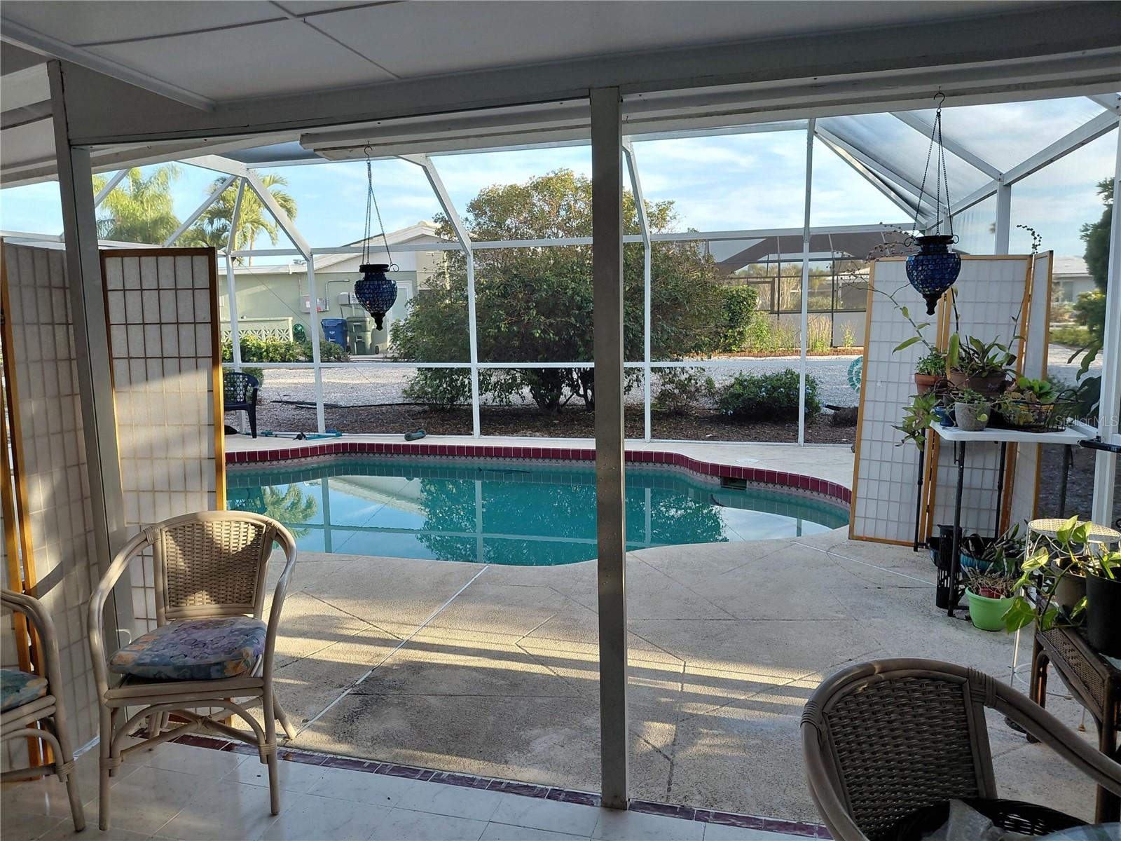 43 WINDSOR DR