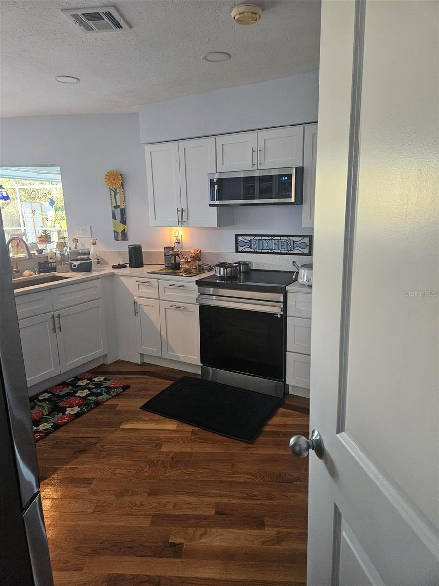 43 WINDSOR DR