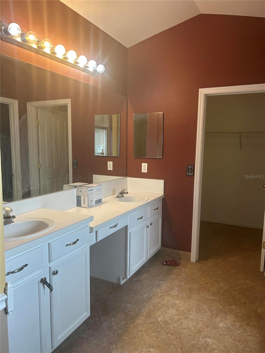 10508 BARNSTABLE CT