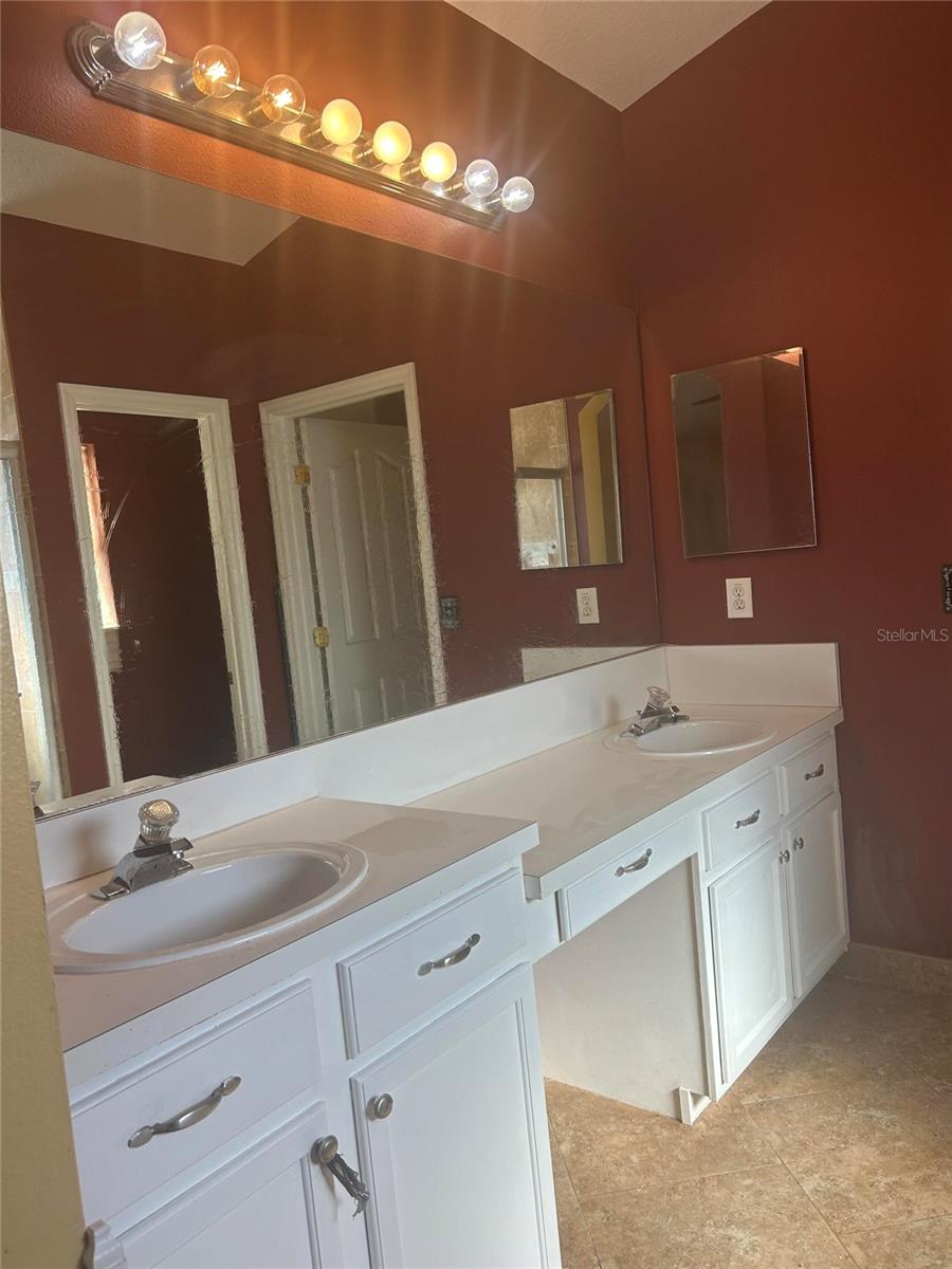10508 BARNSTABLE CT