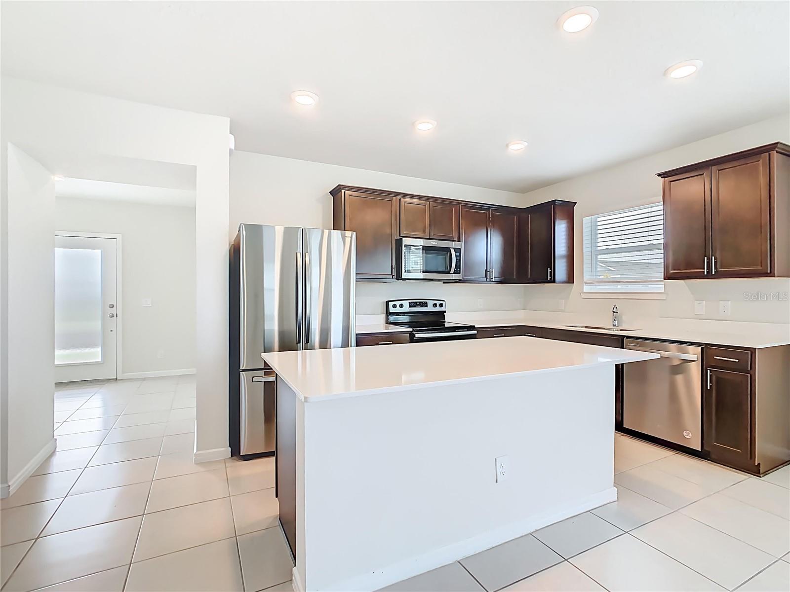 1823 SUMMER SERENITY DR
