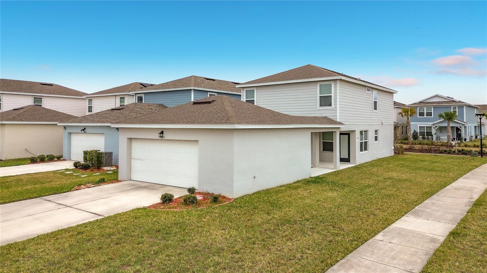 1823 SUMMER SERENITY DR