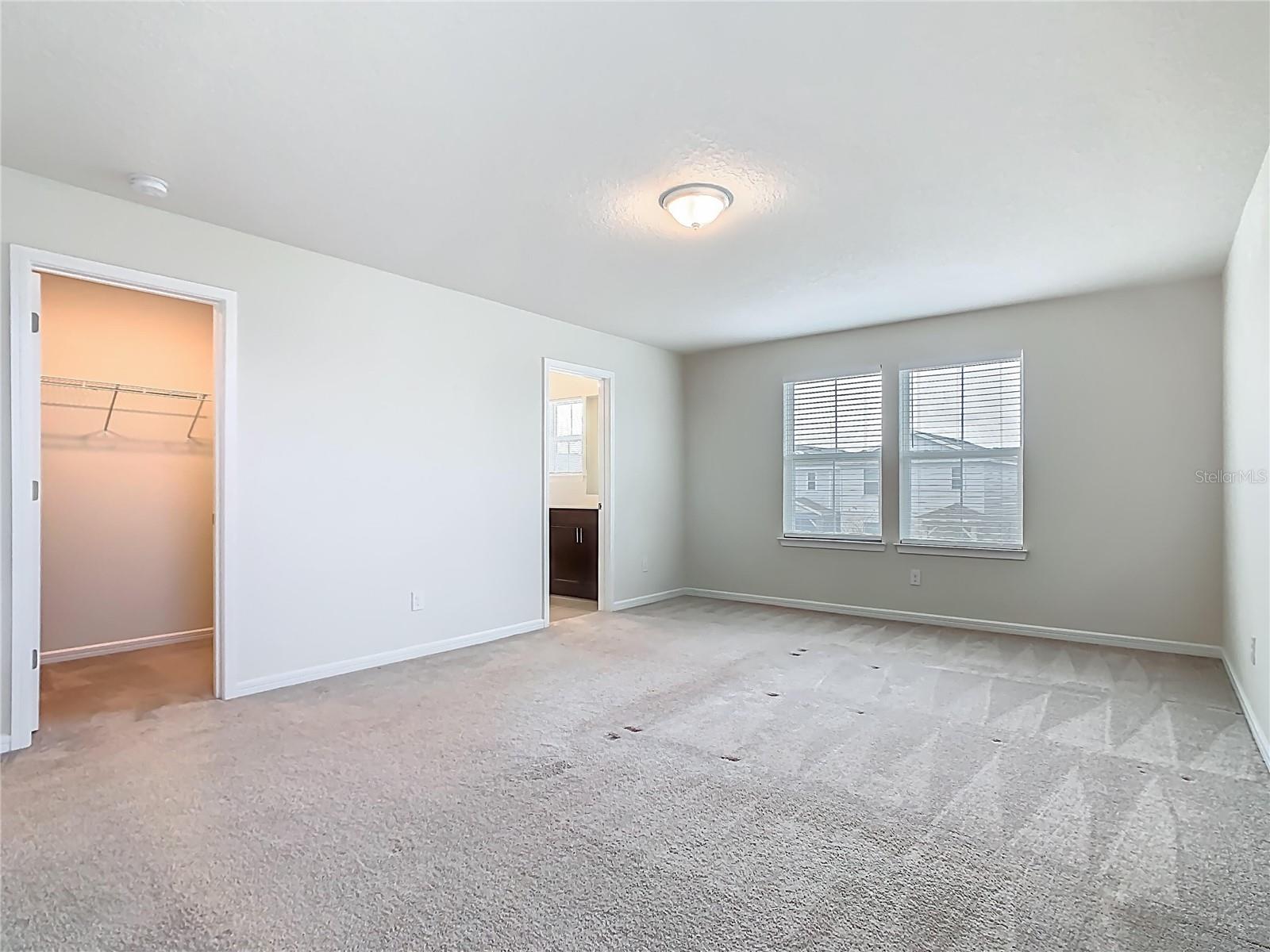 1823 SUMMER SERENITY DR