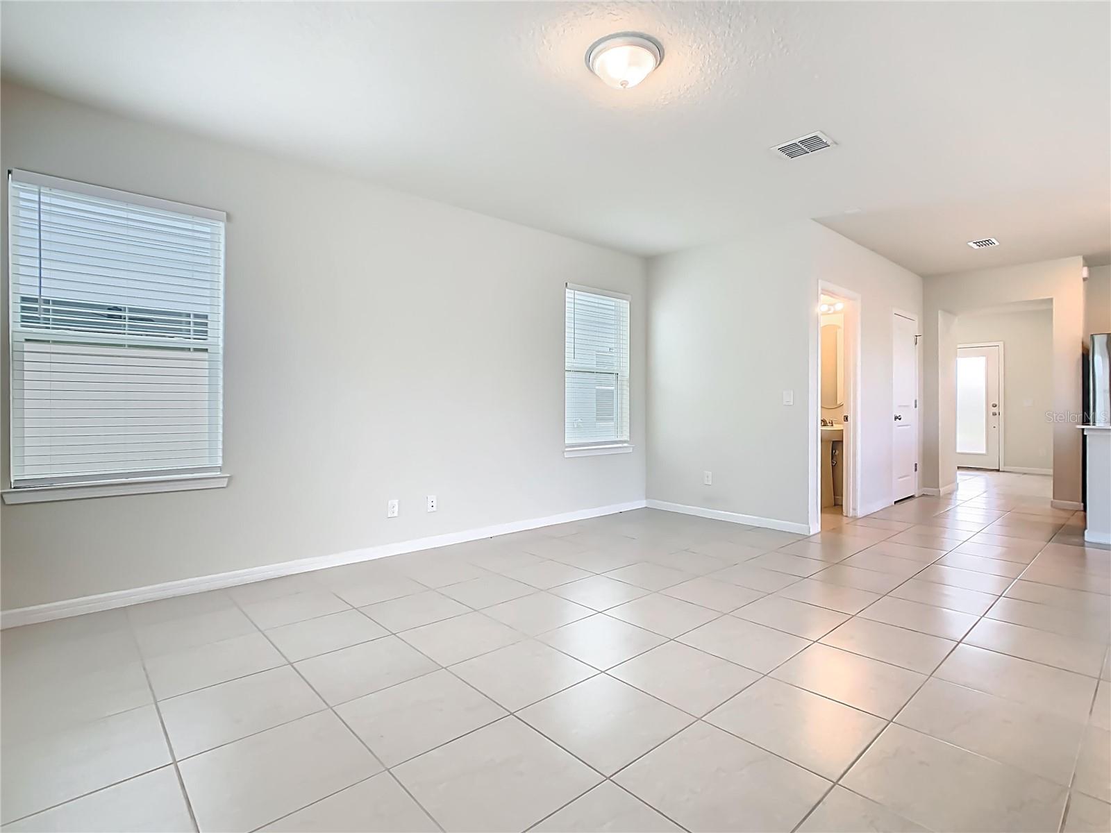1823 SUMMER SERENITY DR