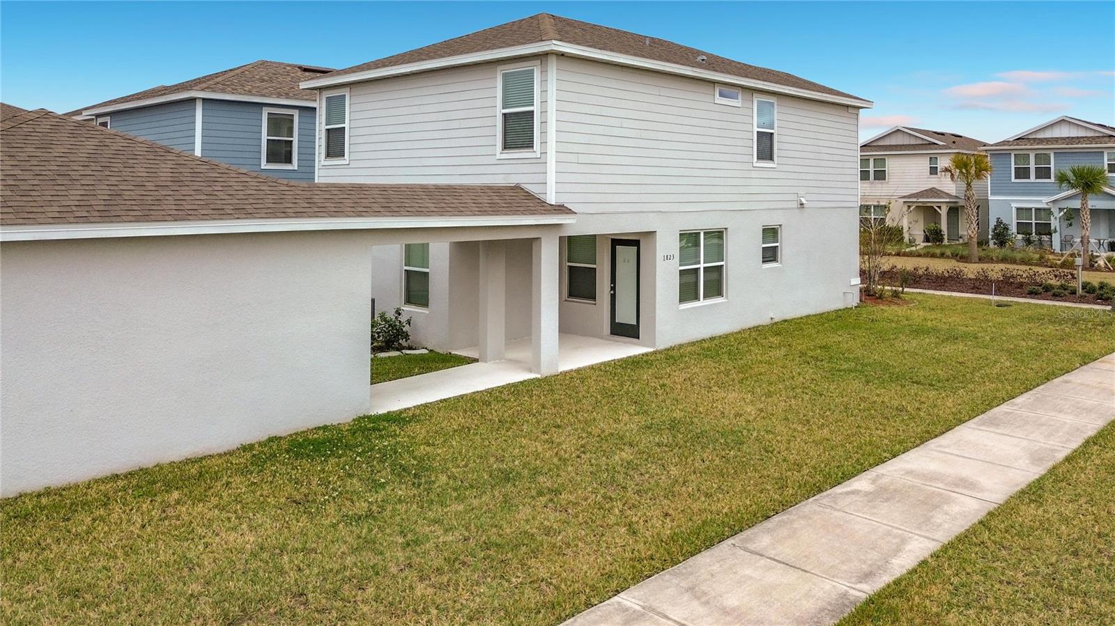 1823 SUMMER SERENITY DR