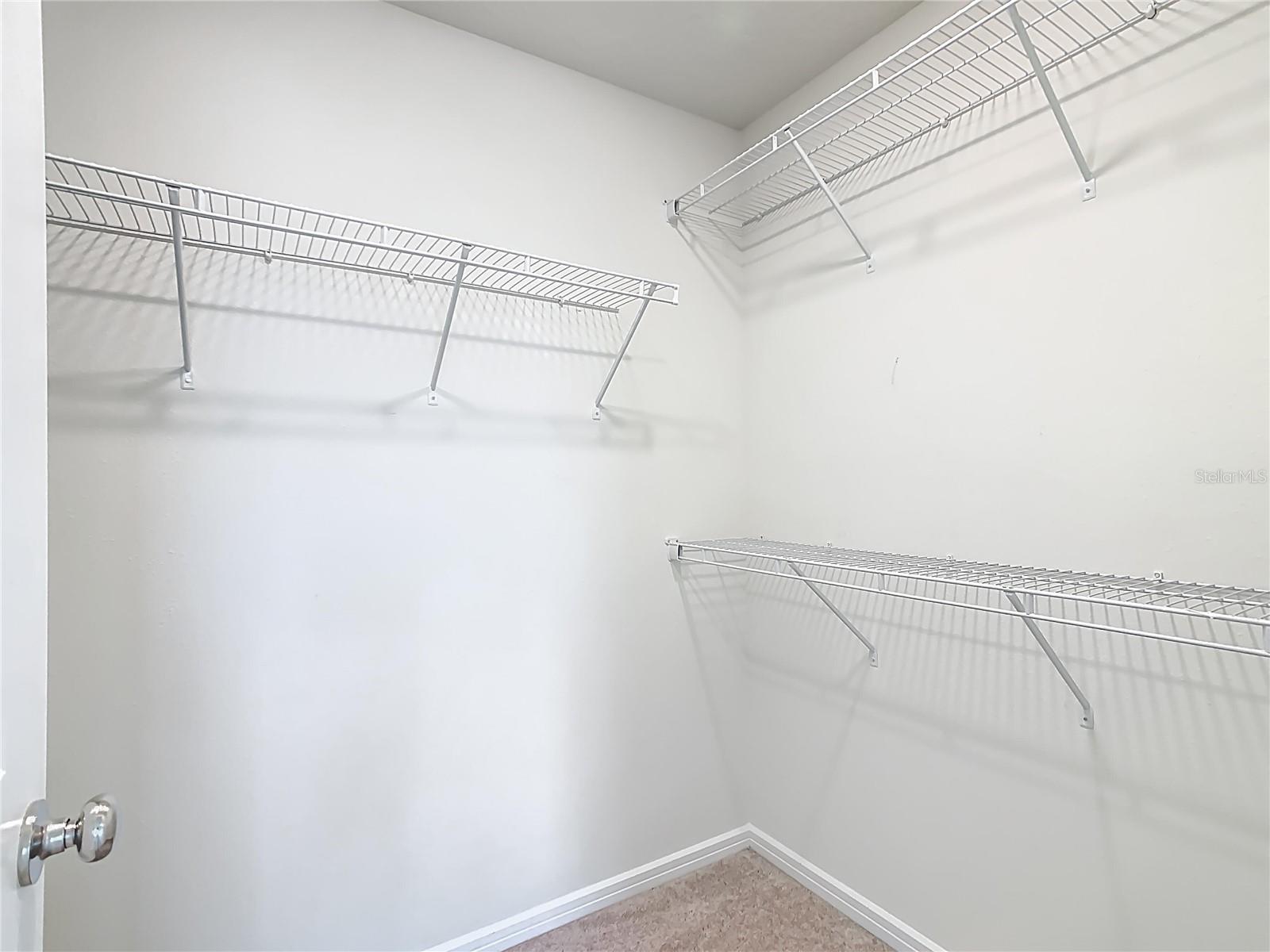 1823 SUMMER SERENITY DR