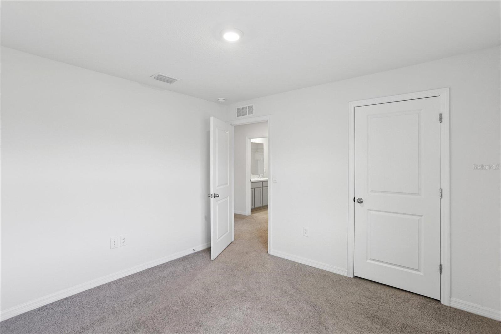 7530 BROAD POINTE DR