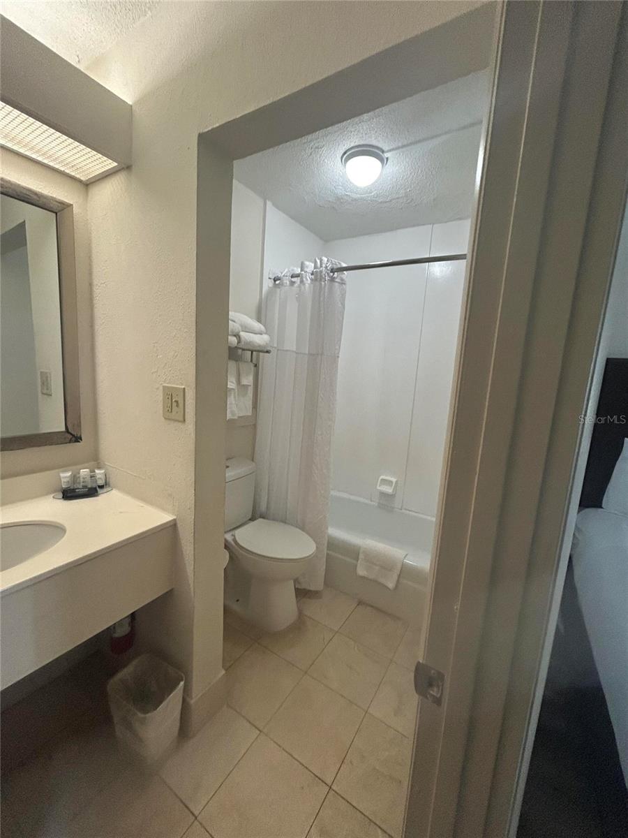 7150 N TAMIAMI TRL #604
