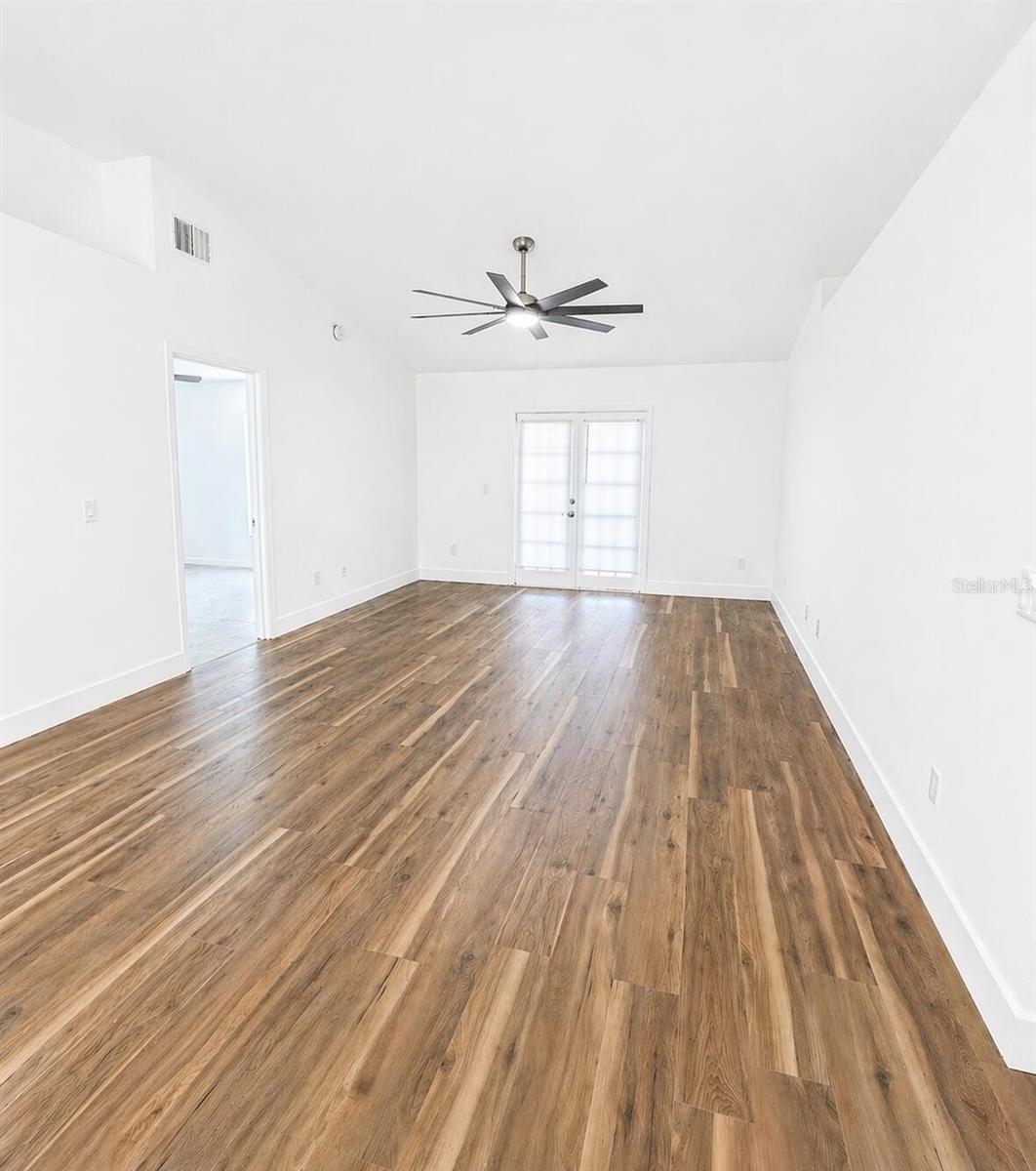 101 DIAMOND RIDGE BLVD