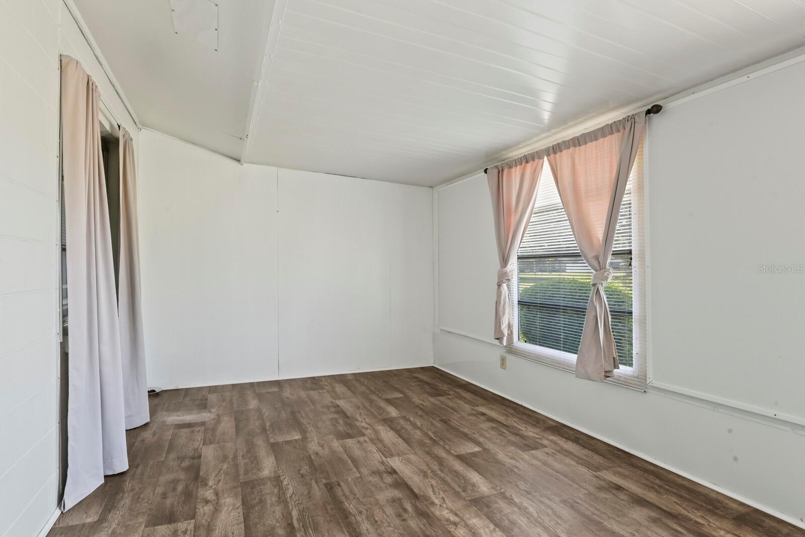 606 LA JOLLA AVE
