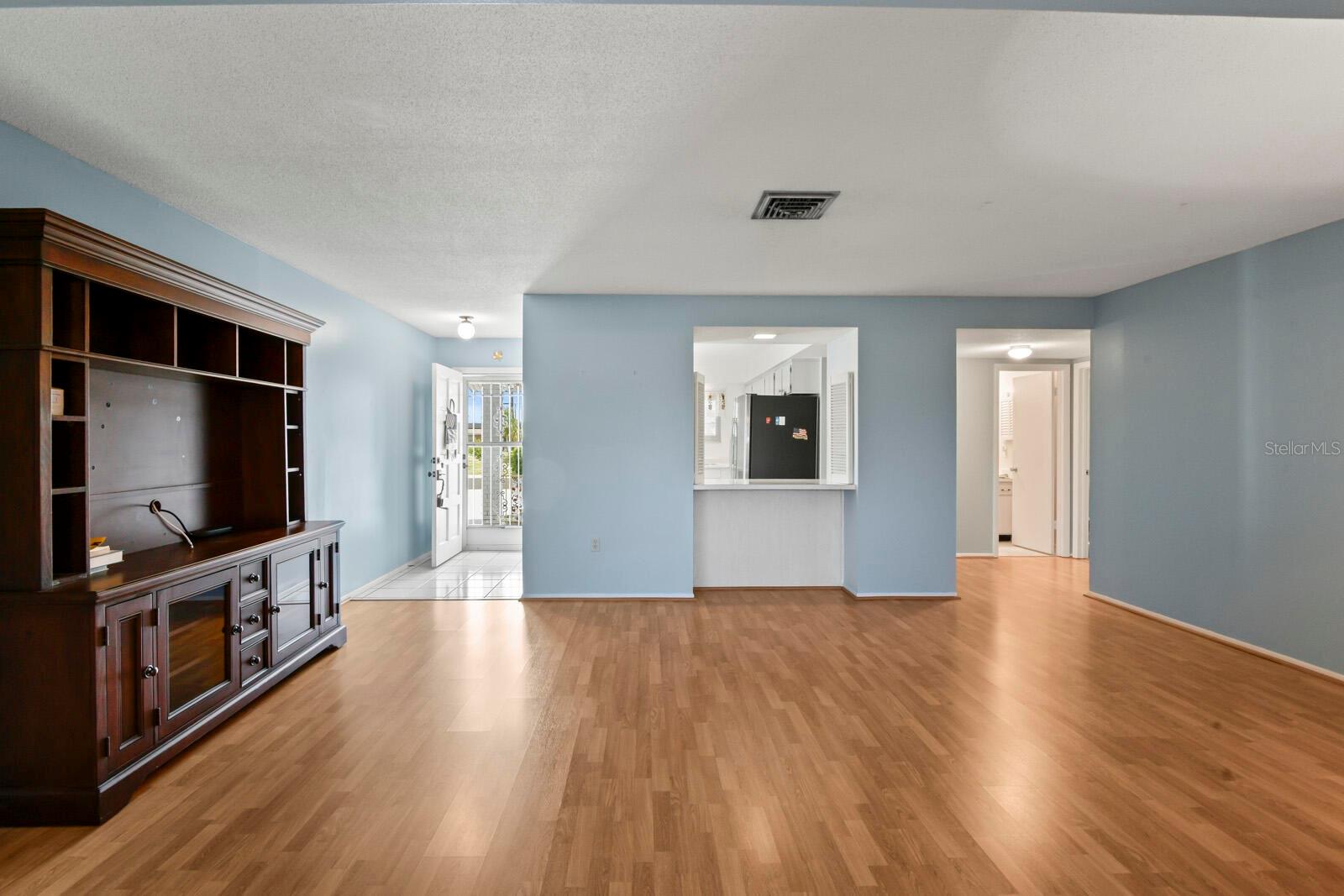 606 LA JOLLA AVE