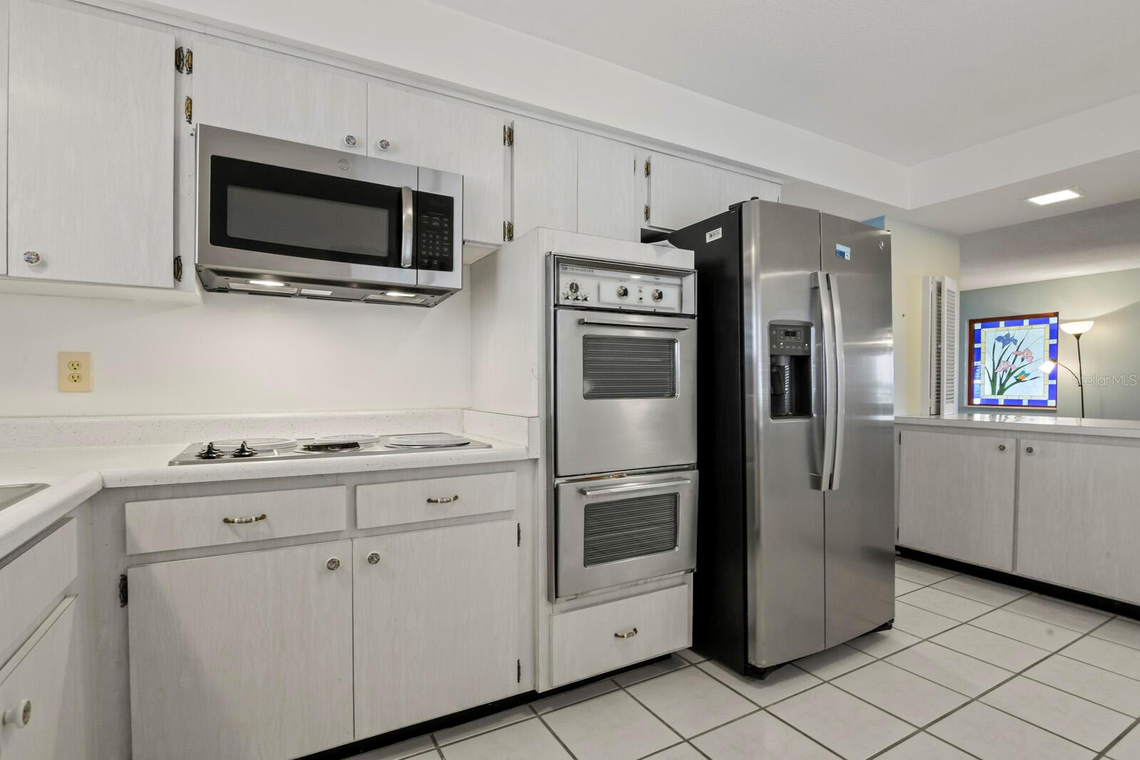 606 LA JOLLA AVE