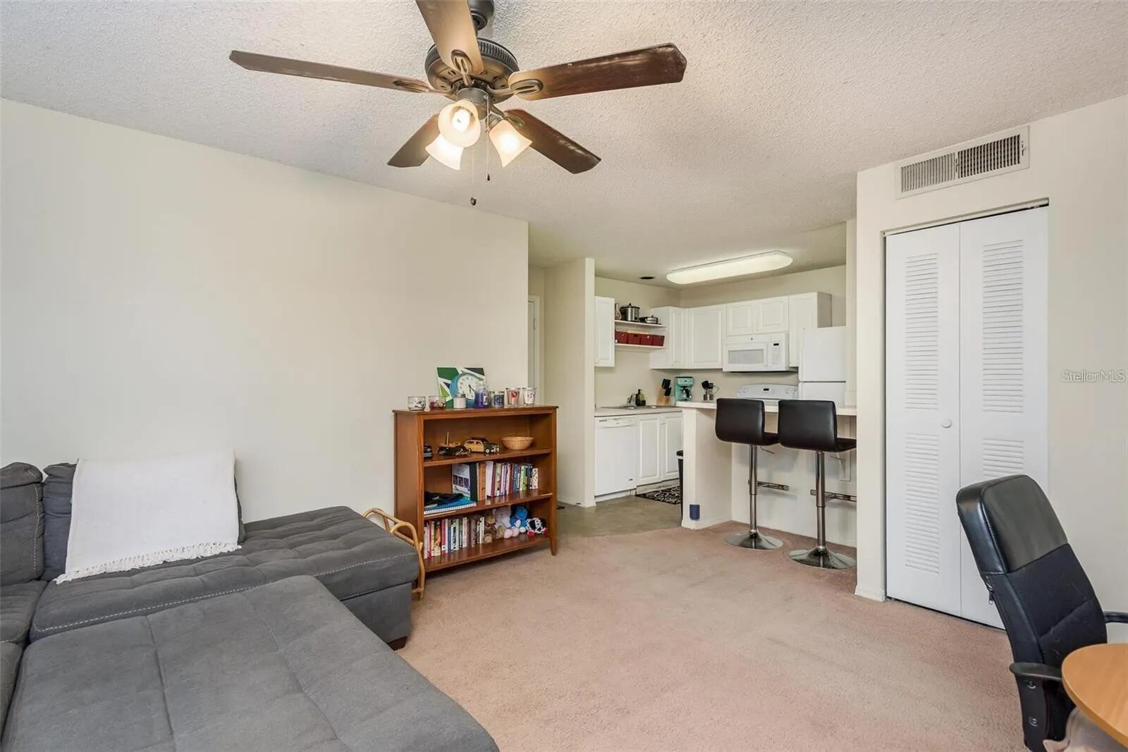 4107 CHATHAM OAK CT #313