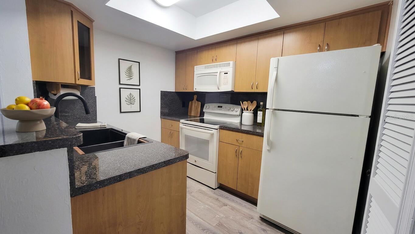 900 SW 62ND BLVD #B6