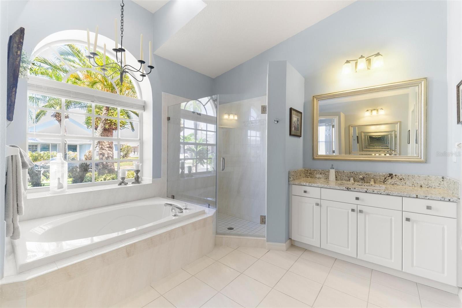 1819 LATELIA CT