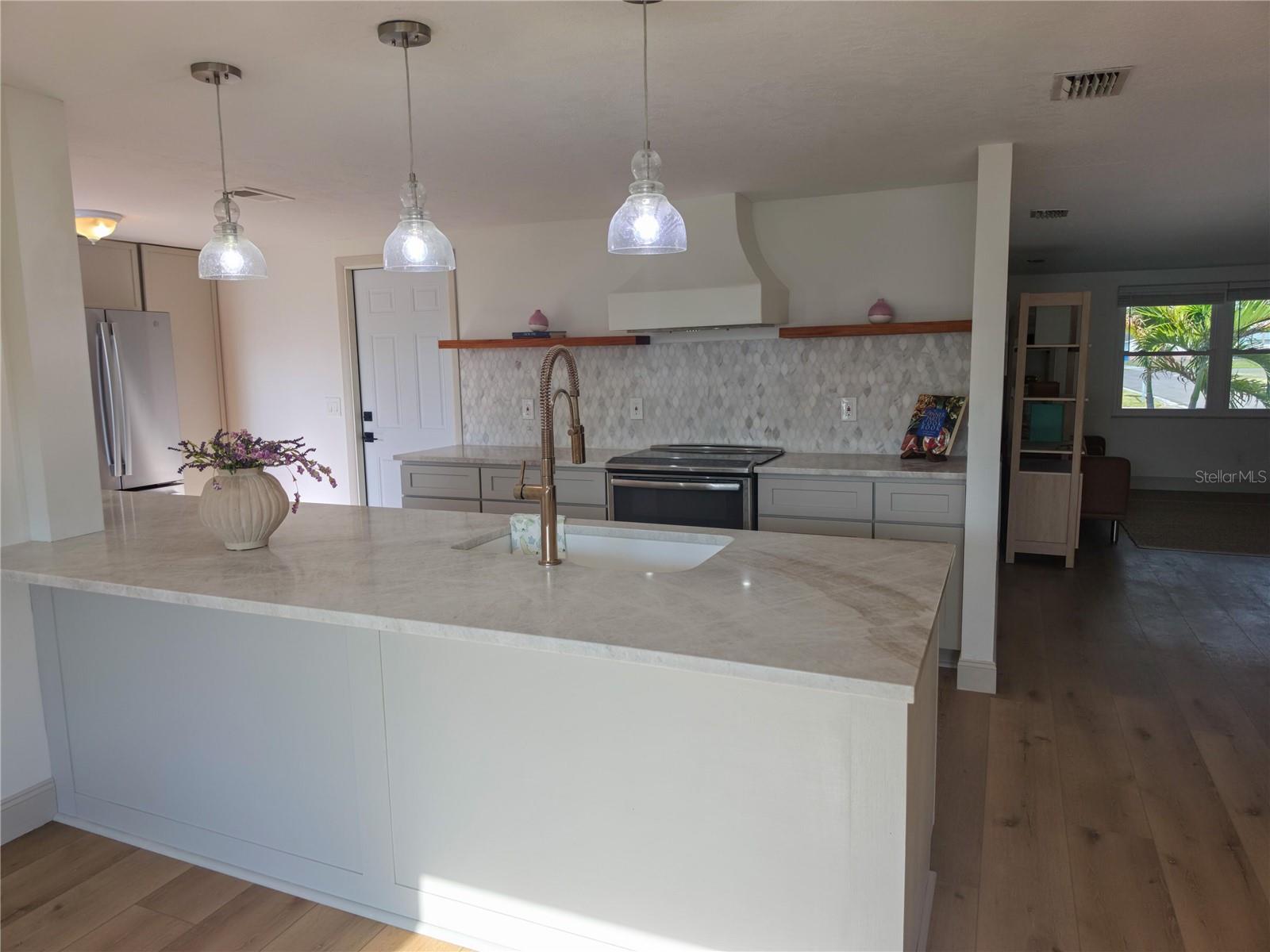 505 RED MANGROVE LN