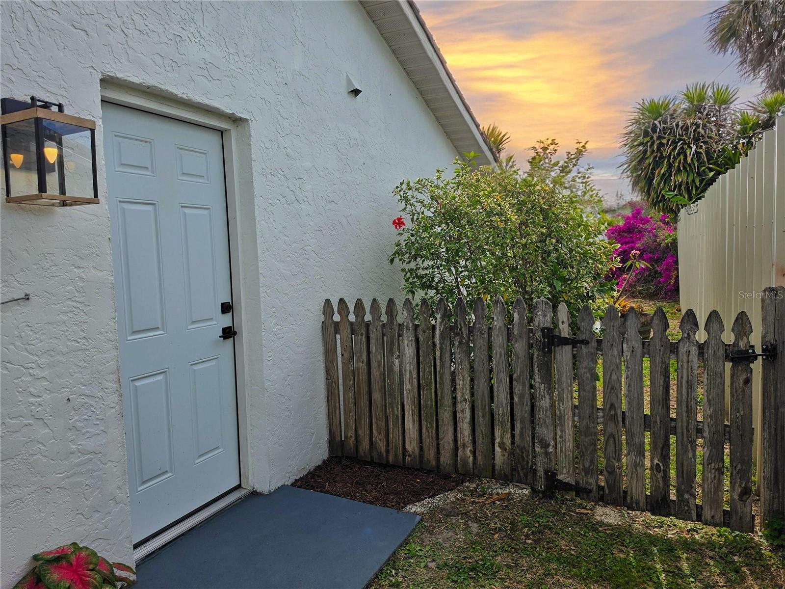 505 RED MANGROVE LN