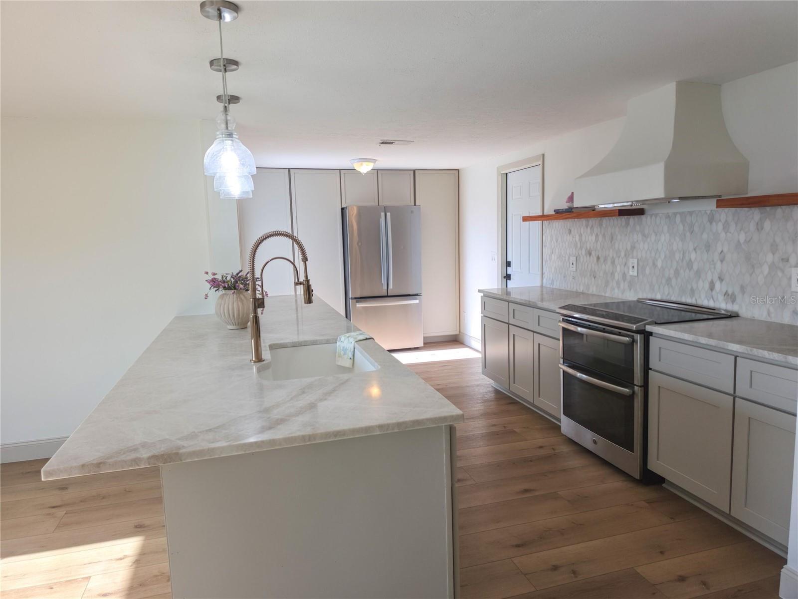 505 RED MANGROVE LN